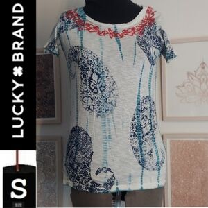 🎁10/$25- Lucky t-shirt, distressed, embroidered. Size small